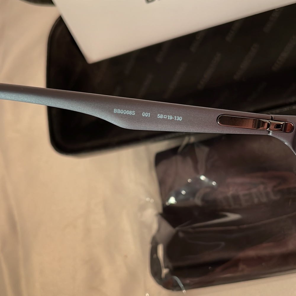 Balenciaga Sunglasses - Picture 6 of 7